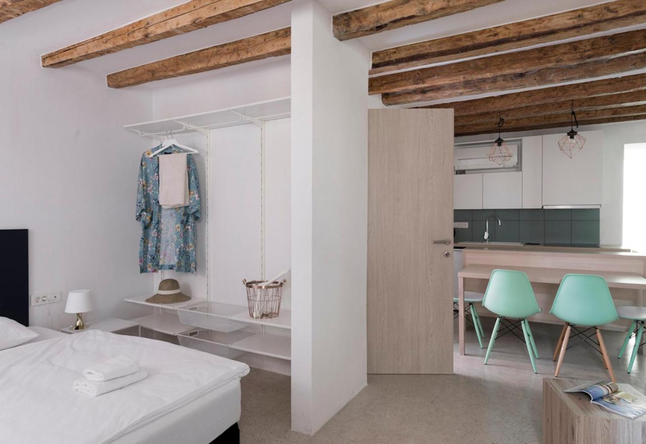 Labum Accommodation Izola Bagian luar foto