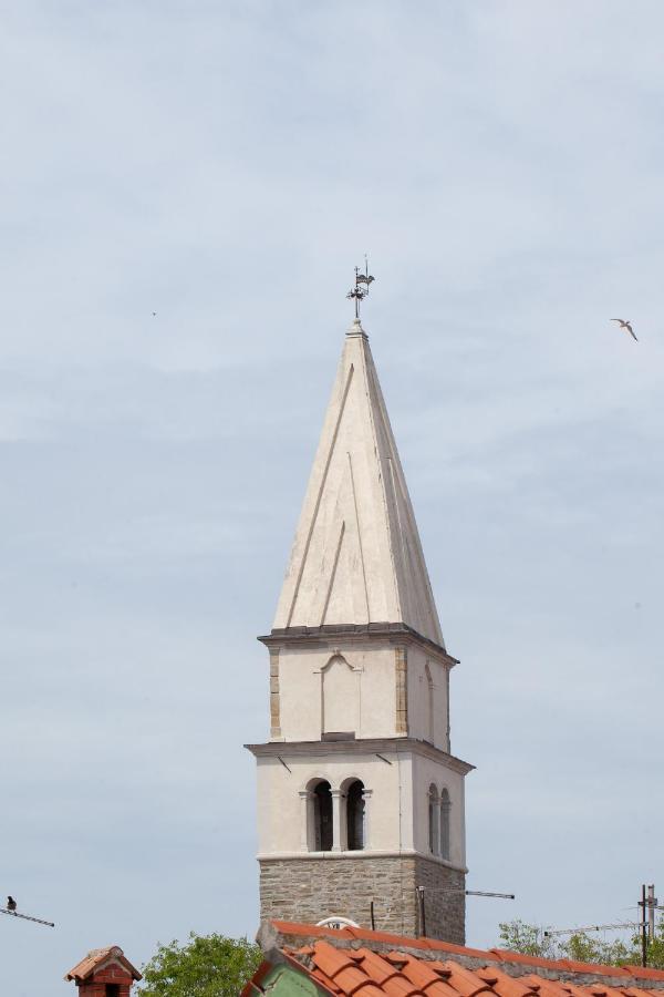 Labum Accommodation Izola Bagian luar foto