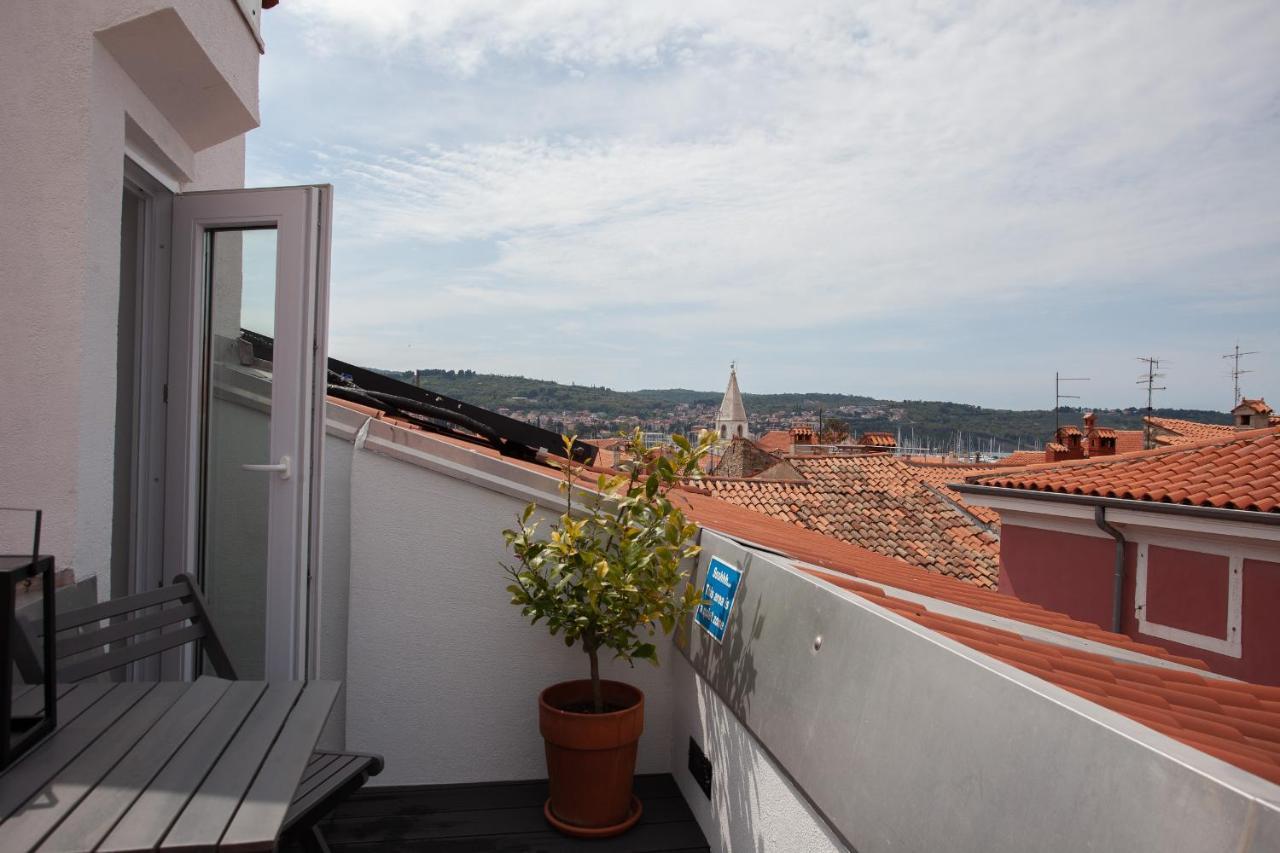Labum Accommodation Izola Bagian luar foto