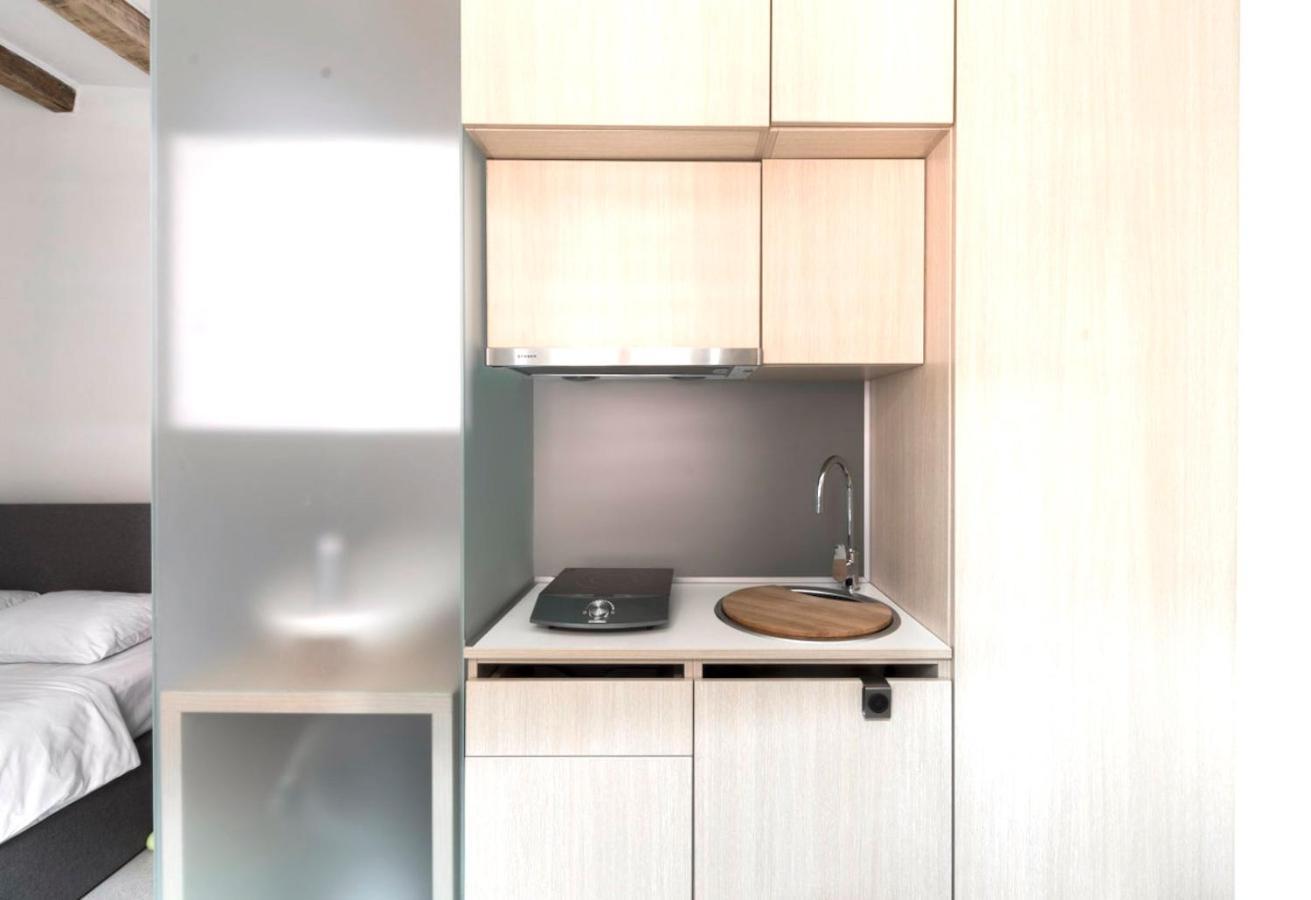 Labum Accommodation Izola Bagian luar foto