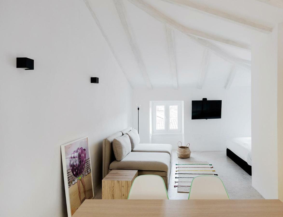 Labum Accommodation Izola Bagian luar foto